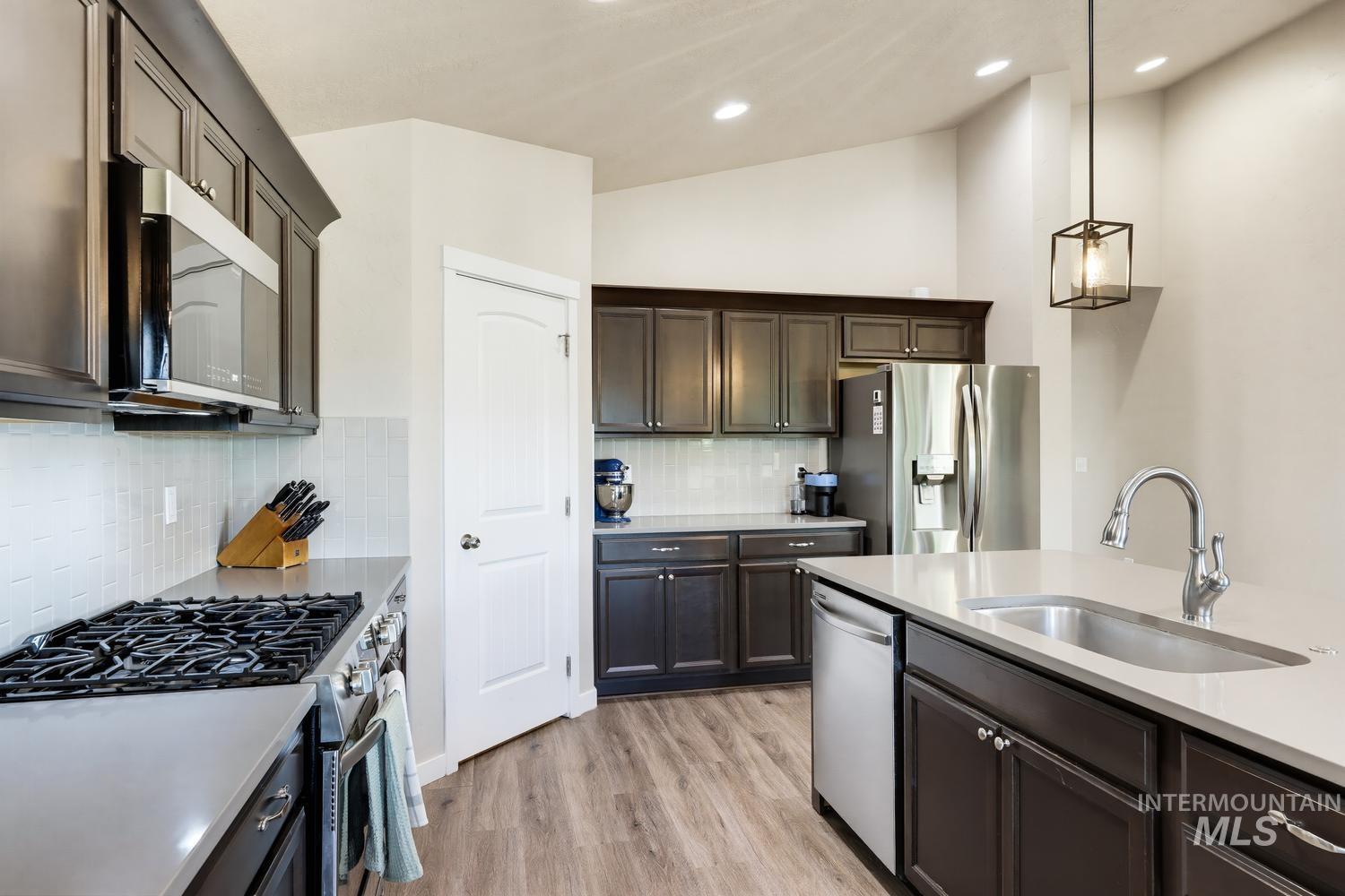 1711 W Lava Ave, Nampa, Idaho 83651, 3 Bedrooms, 2 Bathrooms, Residential For Sale, Price $459,999,MLS 98991071