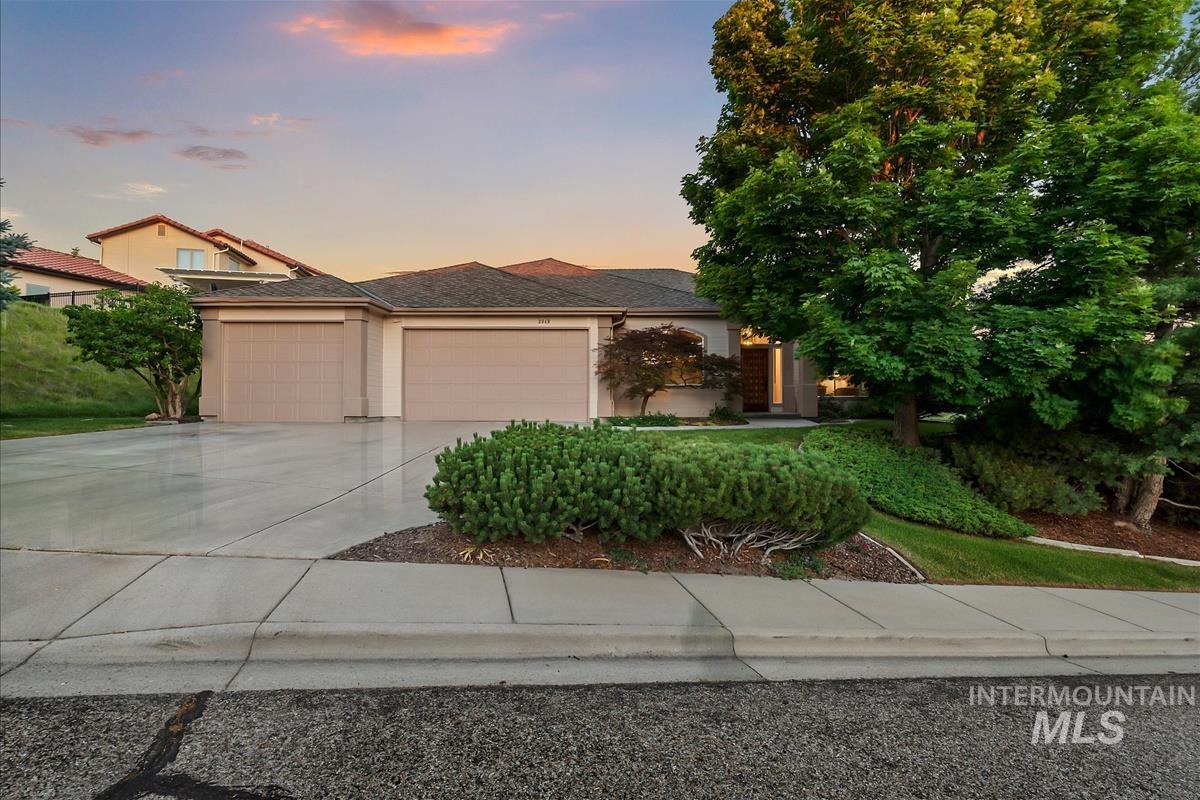 3949 W Quail Ridge, Boise, Idaho 83703-3855, 3 Bedrooms, 2.5 Bathrooms, Residential For Sale, Price $874,900, 98991072