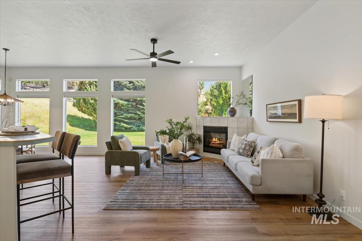 3949 W Quail Ridge, Boise, Idaho 83703-3855, 3 Bedrooms, 2.5 Bathrooms, Residential For Sale, Price $874,900, 98991072