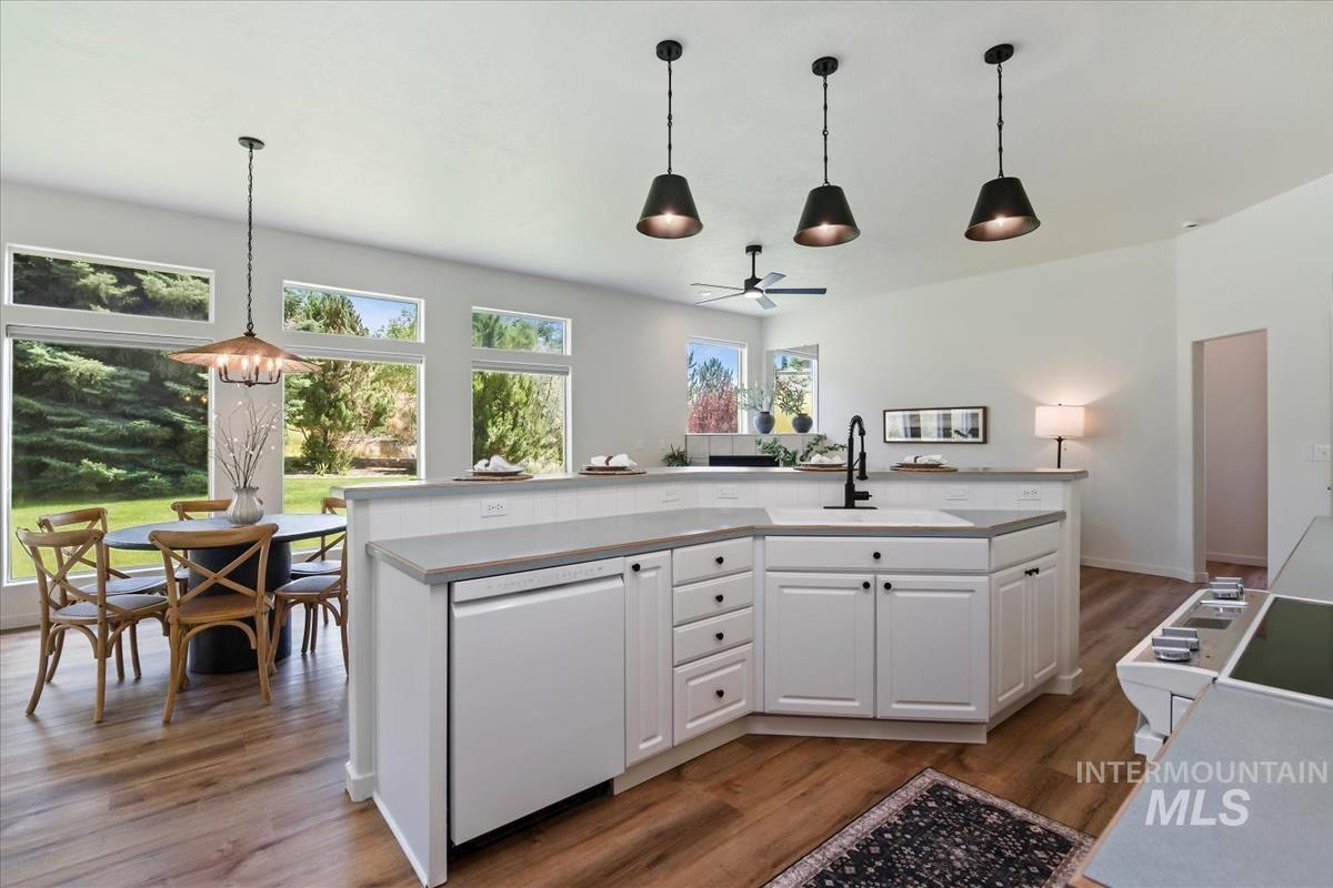 3949 W Quail Ridge, Boise, Idaho 83703-3855, 3 Bedrooms, 2.5 Bathrooms, Residential For Sale, Price $874,900, 98991072