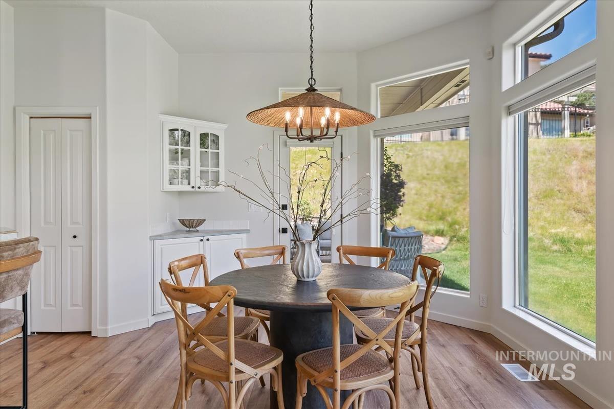 3949 W Quail Ridge, Boise, Idaho 83703-3855, 3 Bedrooms, 2.5 Bathrooms, Residential For Sale, Price $874,900, 98991072