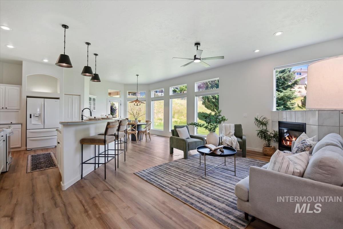 3949 W Quail Ridge, Boise, Idaho 83703-3855, 3 Bedrooms, 2.5 Bathrooms, Residential For Sale, Price $874,900, 98991072