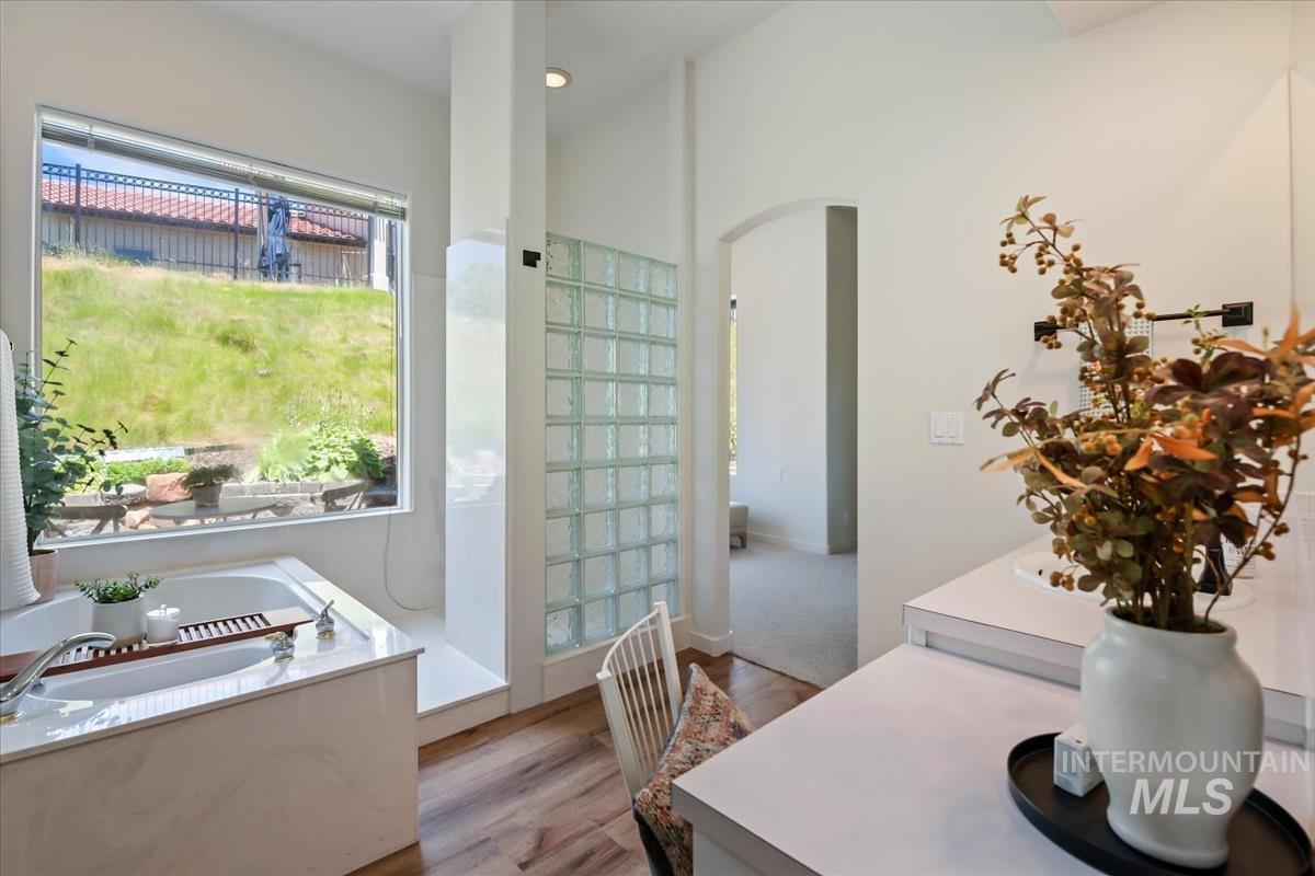 3949 W Quail Ridge, Boise, Idaho 83703-3855, 3 Bedrooms, 2.5 Bathrooms, Residential For Sale, Price $874,900, 98991072