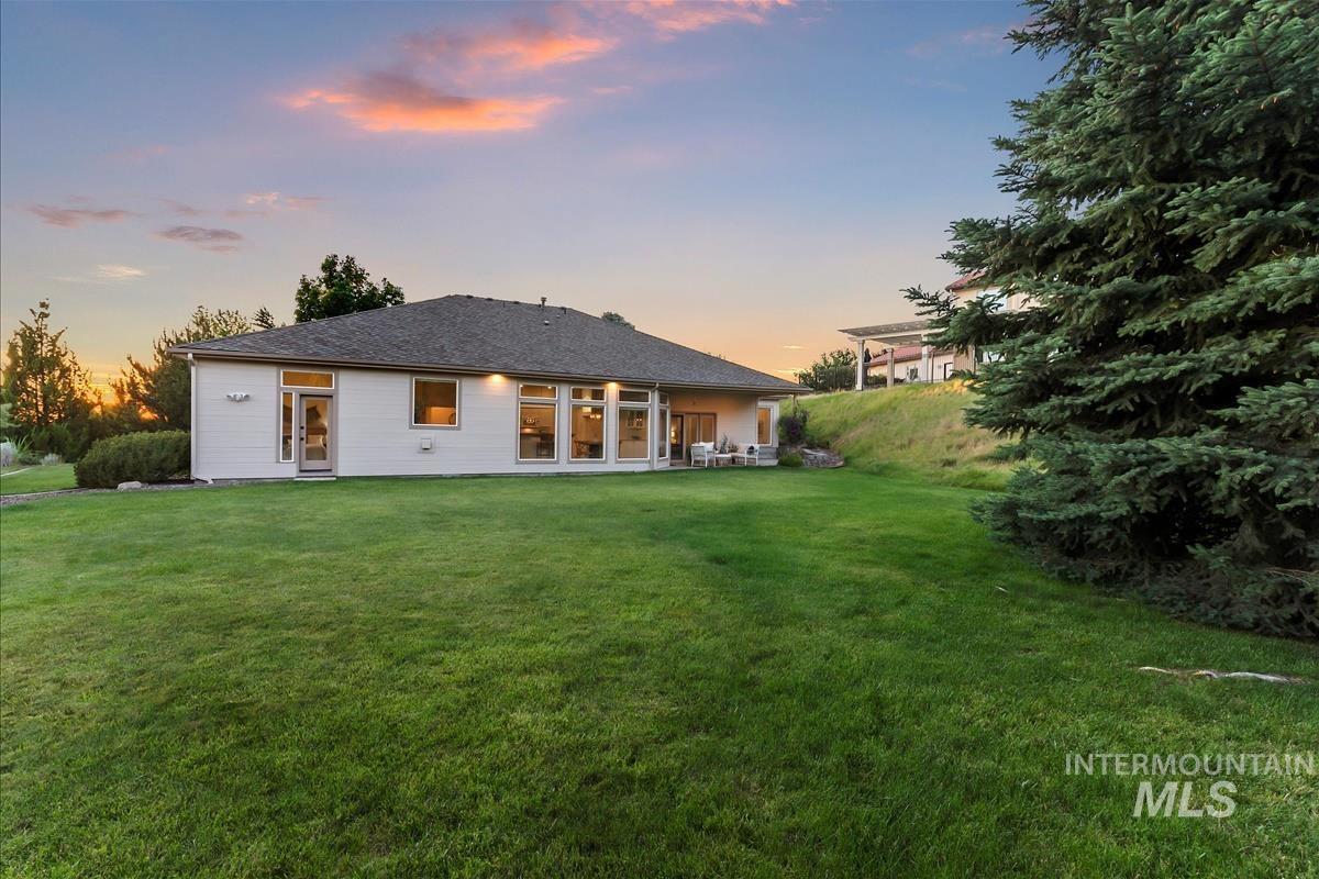 3949 W Quail Ridge, Boise, Idaho 83703-3855, 3 Bedrooms, 2.5 Bathrooms, Residential For Sale, Price $874,900, 98991072