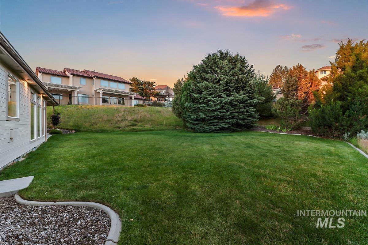 3949 W Quail Ridge, Boise, Idaho 83703-3855, 3 Bedrooms, 2.5 Bathrooms, Residential For Sale, Price $874,900, 98991072