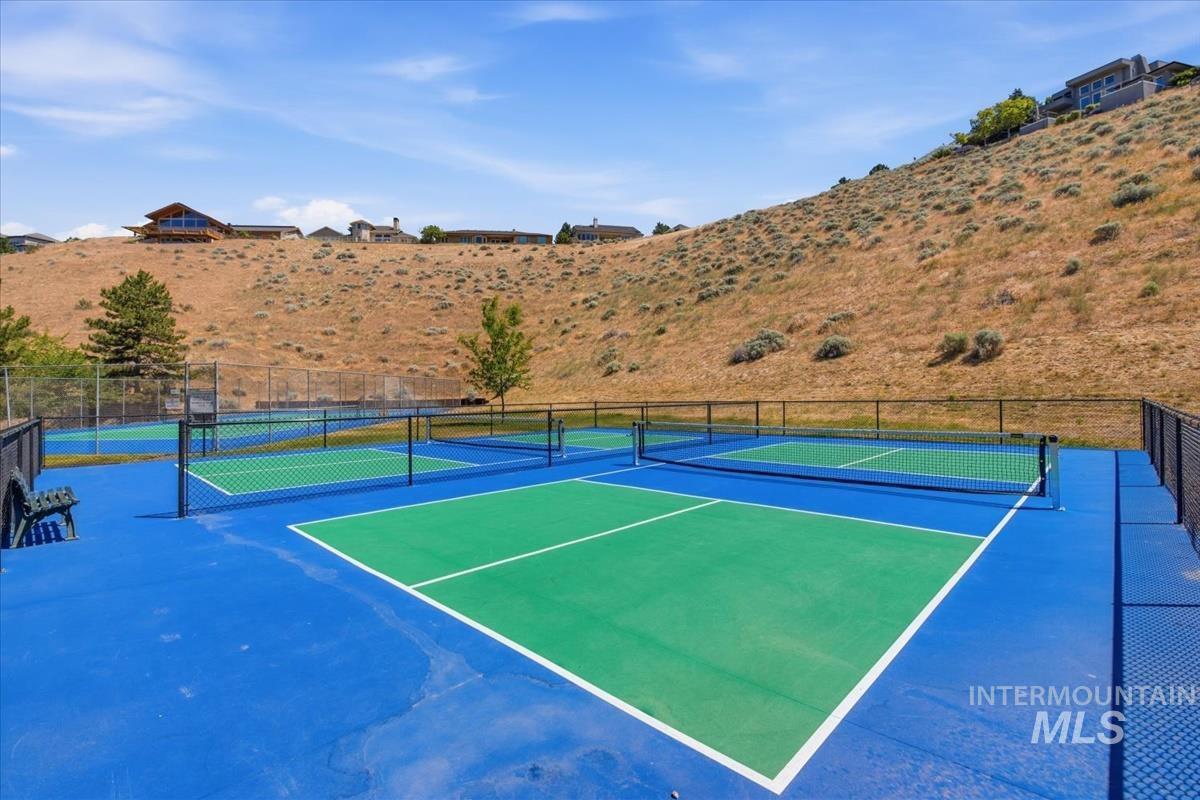 3949 W Quail Ridge, Boise, Idaho 83703-3855, 3 Bedrooms, 2.5 Bathrooms, Residential For Sale, Price $874,900, 98991072