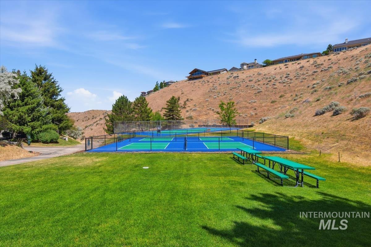 3949 W Quail Ridge, Boise, Idaho 83703-3855, 3 Bedrooms, 2.5 Bathrooms, Residential For Sale, Price $874,900, 98991072