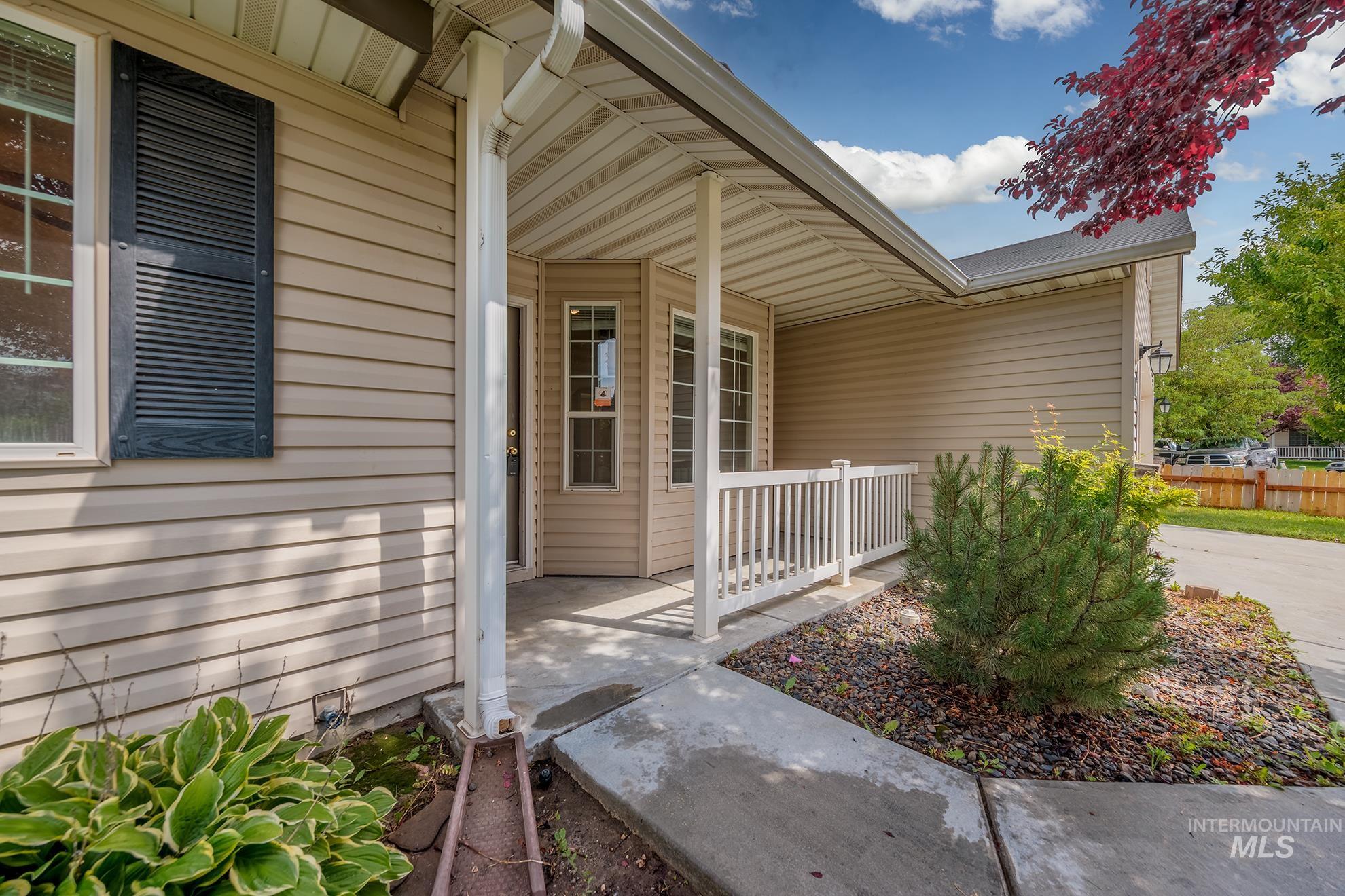 90 S Bancroft Way, Nampa, Idaho 83651-7622, 3 Bedrooms, 2 Bathrooms, Residential For Sale, Price $355,000,MLS 98991074