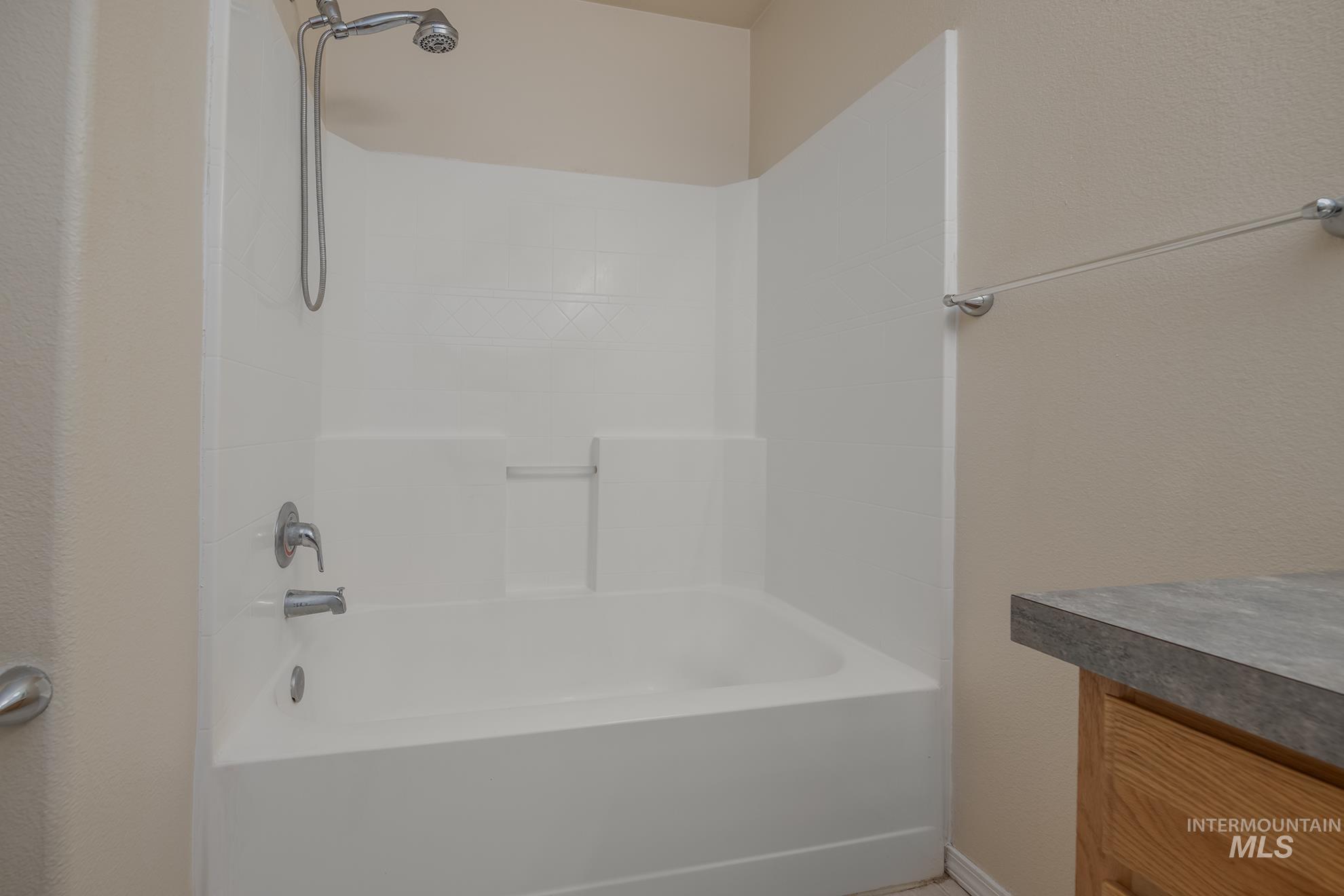 90 S Bancroft Way, Nampa, Idaho 83651-7622, 3 Bedrooms, 2 Bathrooms, Residential For Sale, Price $355,000,MLS 98991074