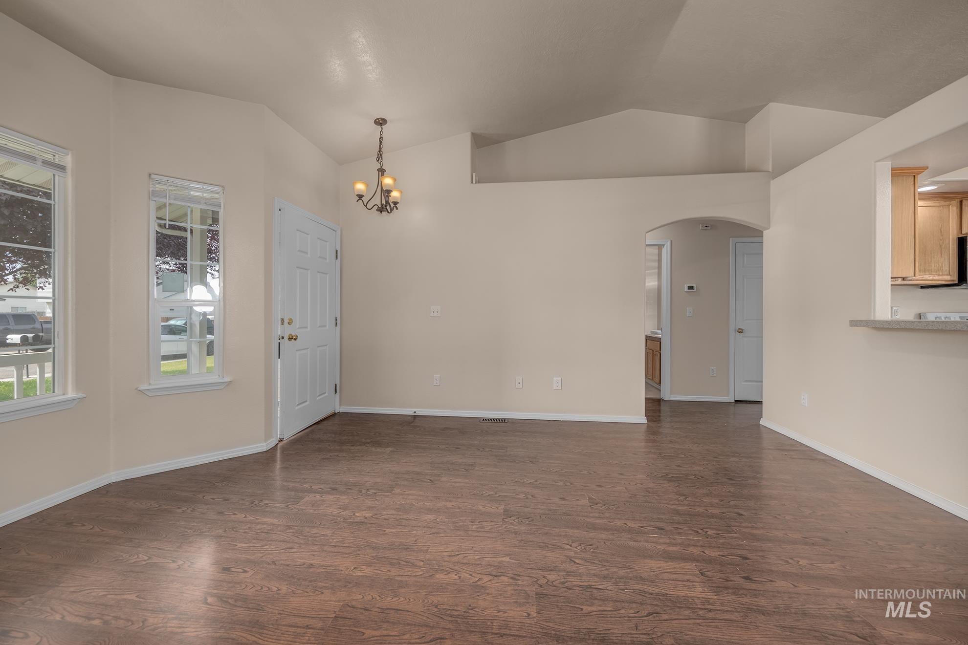 90 S Bancroft Way, Nampa, Idaho 83651-7622, 3 Bedrooms, 2 Bathrooms, Residential For Sale, Price $355,000,MLS 98991074