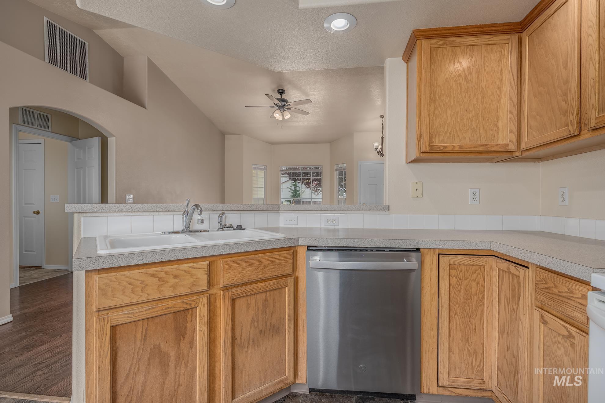 90 S Bancroft Way, Nampa, Idaho 83651-7622, 3 Bedrooms, 2 Bathrooms, Residential For Sale, Price $355,000,MLS 98991074