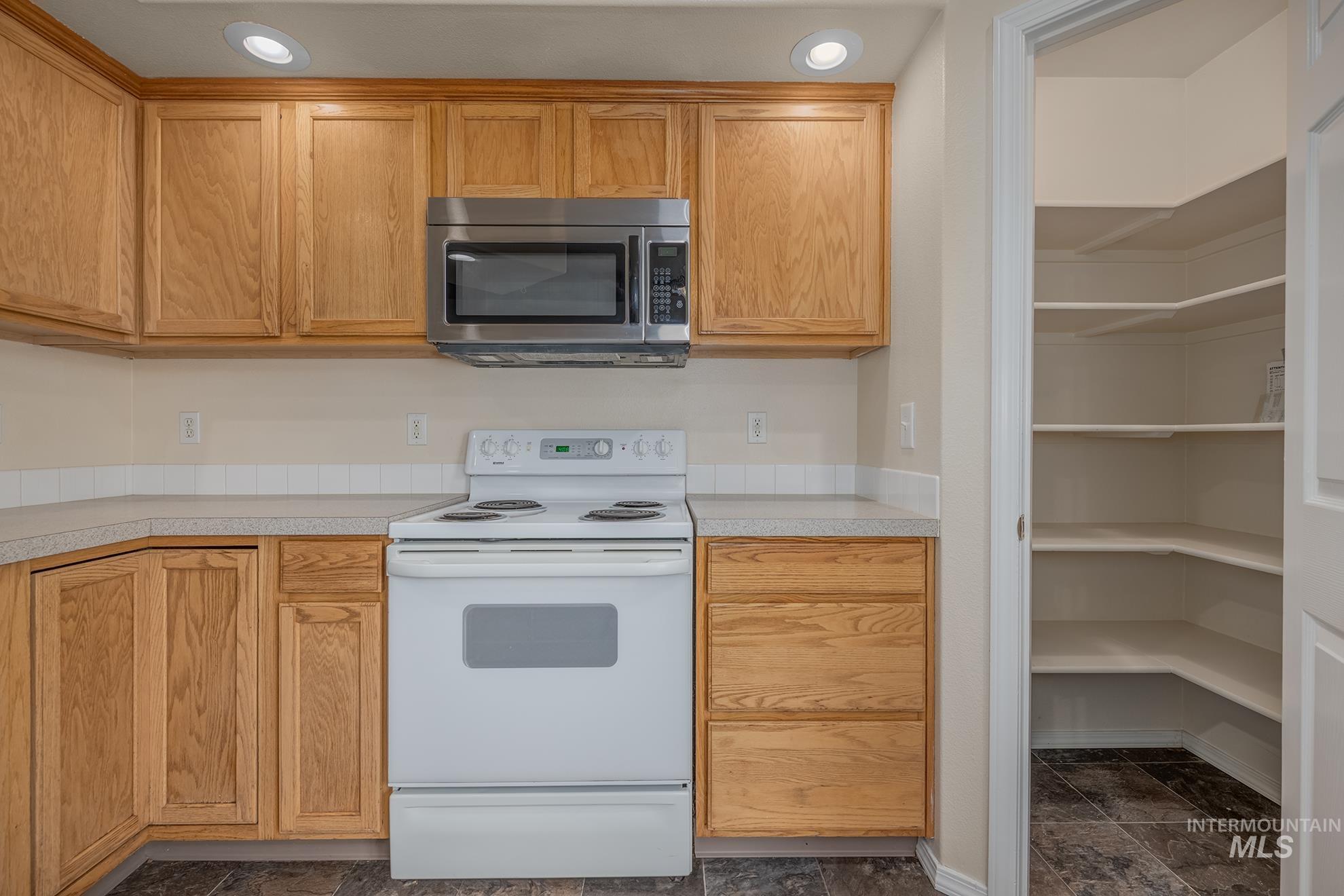 90 S Bancroft Way, Nampa, Idaho 83651-7622, 3 Bedrooms, 2 Bathrooms, Residential For Sale, Price $355,000,MLS 98991074