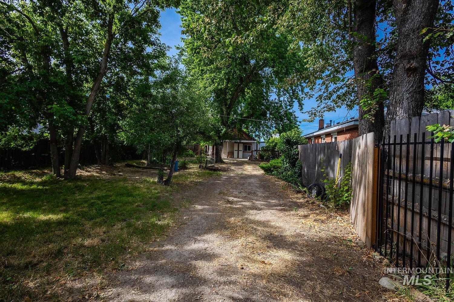 1021 W Chamberlin St, Boise, Idaho 83706-4100, 1 Bedroom, 1 Bathroom, Residential For Sale, Price $299,900, 98991076