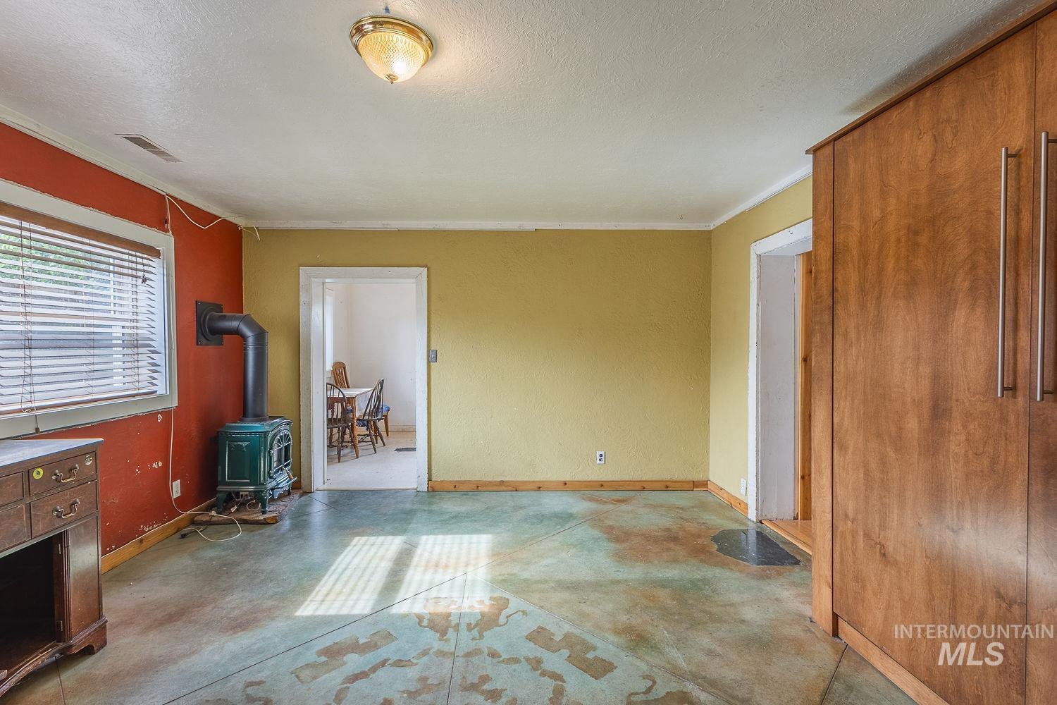 1021 W Chamberlin St, Boise, Idaho 83706-4100, 1 Bedroom, 1 Bathroom, Residential For Sale, Price $299,900, 98991076