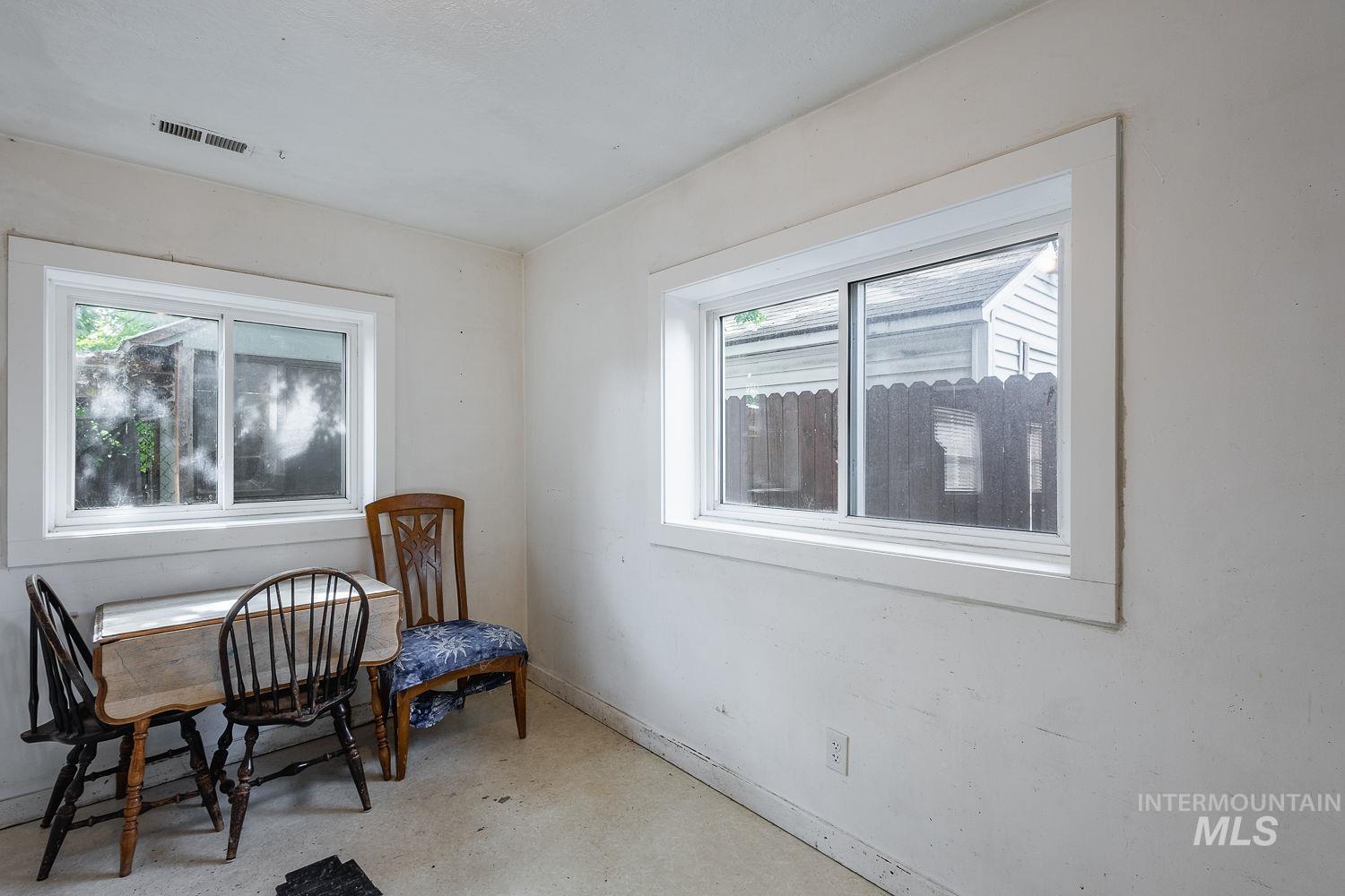 1021 W Chamberlin St, Boise, Idaho 83706-4100, 1 Bedroom, 1 Bathroom, Residential For Sale, Price $299,900, 98991076