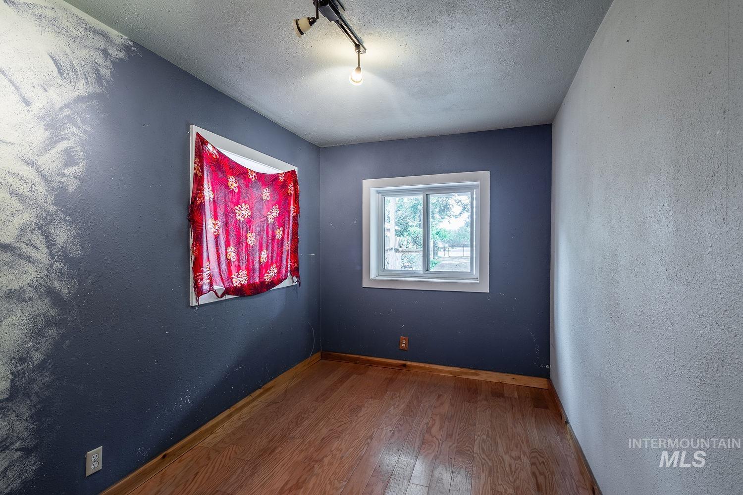 1021 W Chamberlin St, Boise, Idaho 83706-4100, 1 Bedroom, 1 Bathroom, Residential For Sale, Price $299,900, 98991076