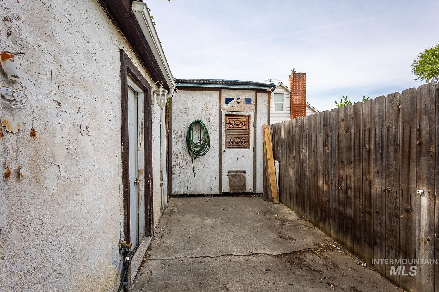 1021 W Chamberlin St, Boise, Idaho 83706-4100, 1 Bedroom, 1 Bathroom, Residential For Sale, Price $299,900, 98991076