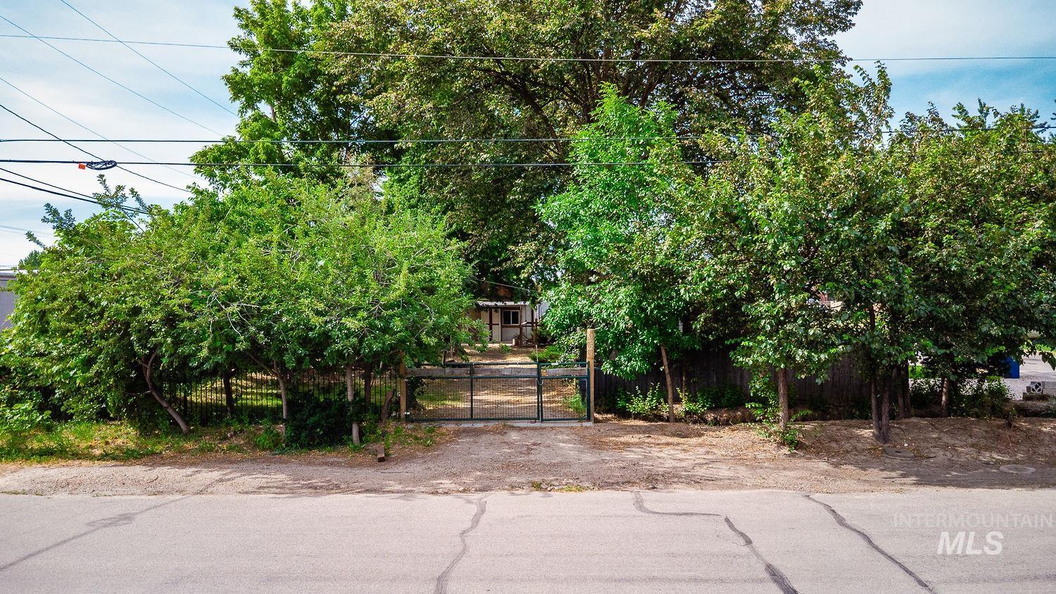 1021 W Chamberlin St, Boise, Idaho 83706-4100, 1 Bedroom, 1 Bathroom, Residential For Sale, Price $299,900, 98991076