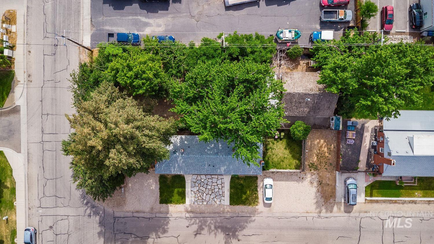 1021 W Chamberlin St, Boise, Idaho 83706-4100, 1 Bedroom, 1 Bathroom, Residential For Sale, Price $299,900, 98991076