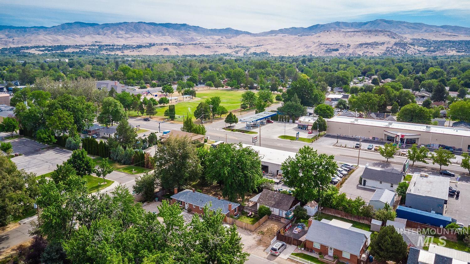 1021 W Chamberlin St, Boise, Idaho 83706-4100, 1 Bedroom, 1 Bathroom, Residential For Sale, Price $299,900, 98991076