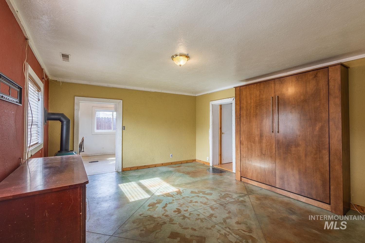 1021 W Chamberlin St, Boise, Idaho 83706-4100, 1 Bedroom, 1 Bathroom, Residential For Sale, Price $299,900, 98991076