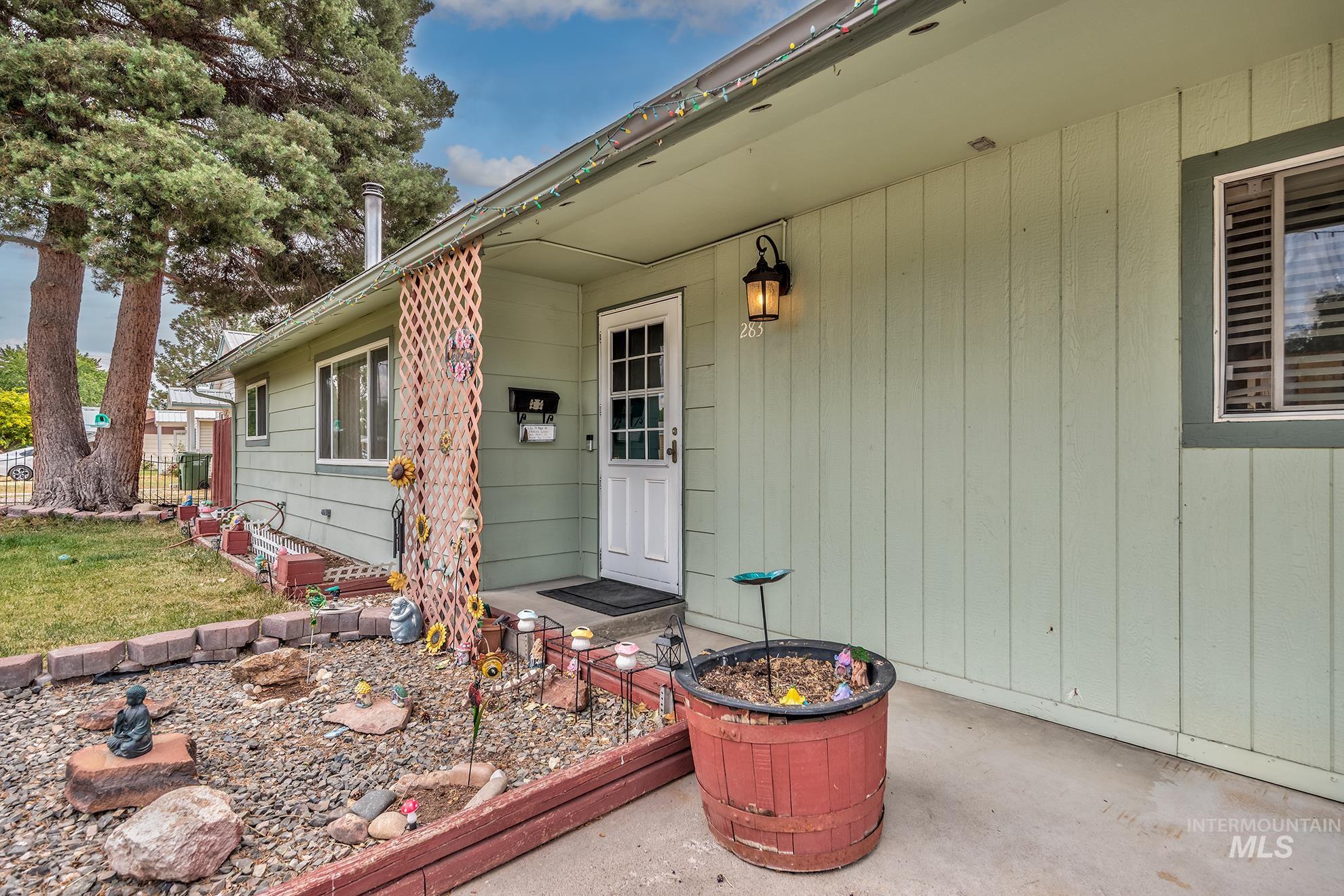 283 NW 6th St, Ontario, Oregon 97914, 4 Bedrooms, 2 Bathrooms, Residential For Sale, Price $264,900,MLS 98991077