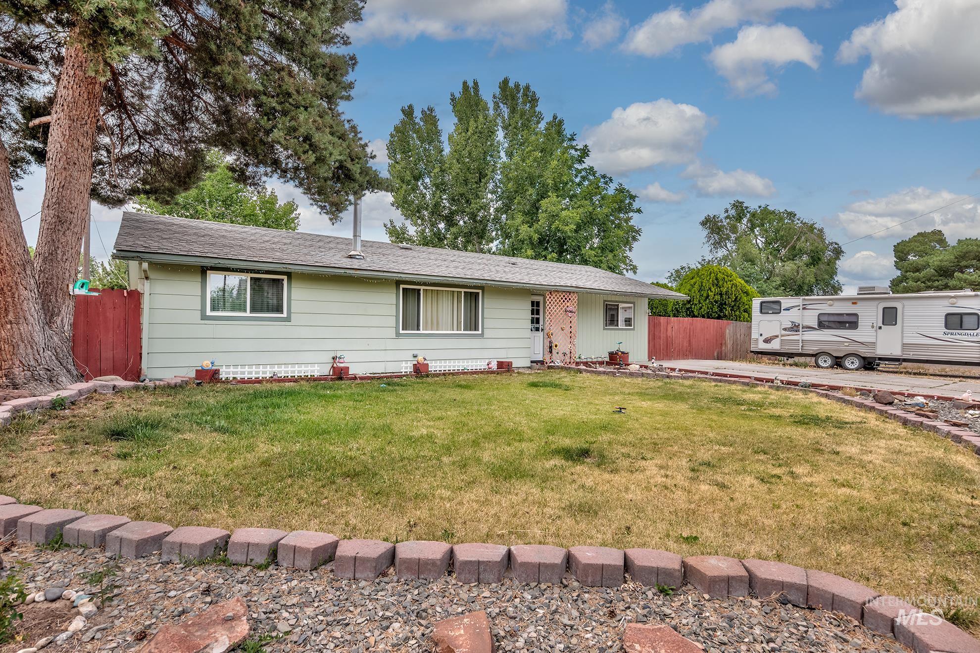 283 NW 6th St, Ontario, Oregon 97914, 4 Bedrooms, 2 Bathrooms, Residential For Sale, Price $227,000, 98991077