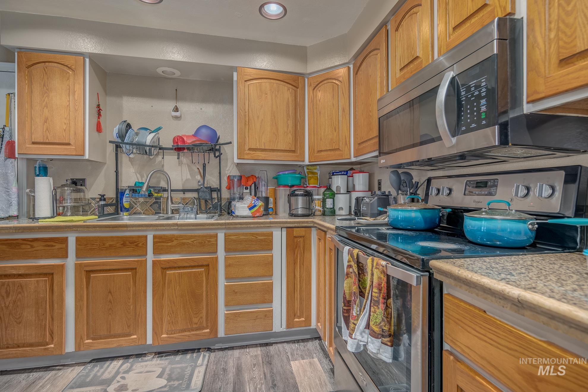 283 NW 6th St, Ontario, Oregon 97914, 4 Bedrooms, 2 Bathrooms, Residential For Sale, Price $289,900, 98991077