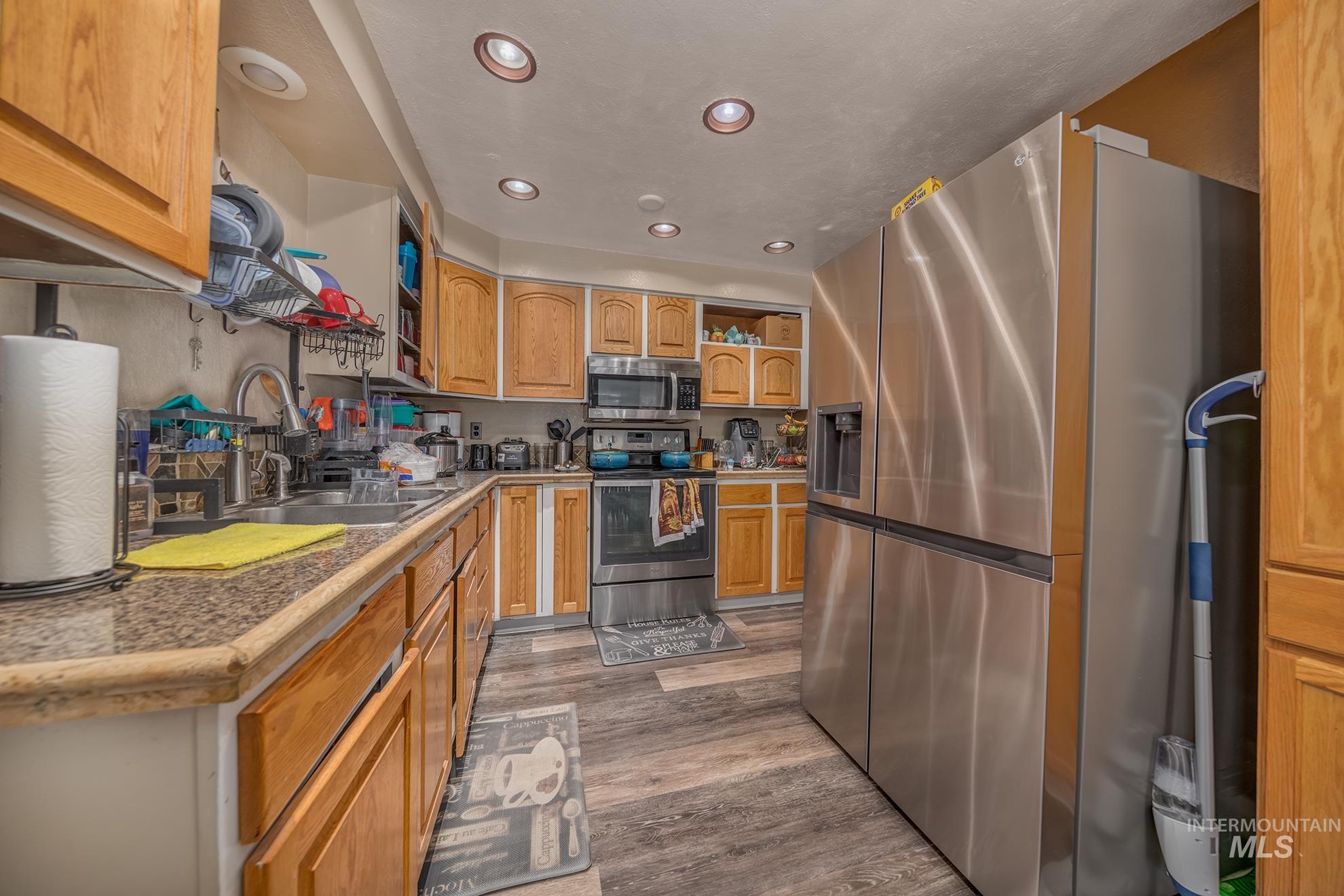 283 NW 6th St, Ontario, Oregon 97914, 4 Bedrooms, 2 Bathrooms, Residential For Sale, Price $289,900, 98991077