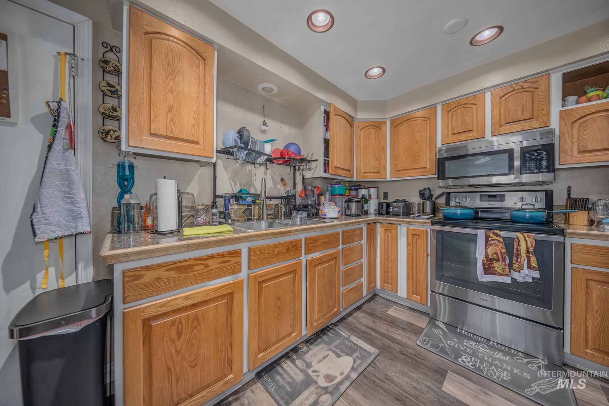 283 NW 6th St, Ontario, Oregon 97914, 4 Bedrooms, 2 Bathrooms, Residential For Sale, Price $289,900, 98991077