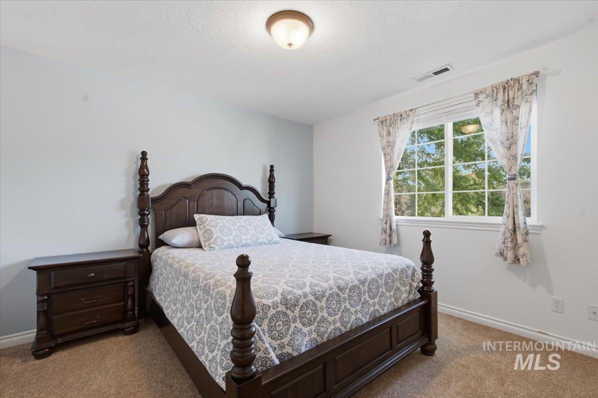 2560 W Wolf Rapids, Meridian, Idaho 83646, 4 Bedrooms, 3 Bathrooms, Residential For Sale, Price $850,000, 98991079