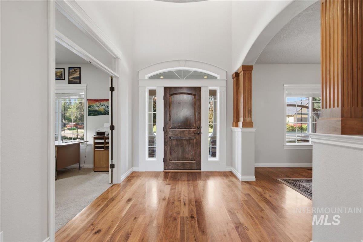 2560 W Wolf Rapids, Meridian, Idaho 83646, 4 Bedrooms, 3 Bathrooms, Residential For Sale, Price $850,000, 98991079