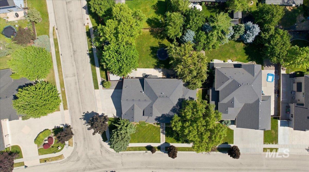 2560 W Wolf Rapids, Meridian, Idaho 83646, 4 Bedrooms, 3 Bathrooms, Residential For Sale, Price $850,000, 98991079
