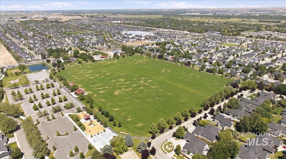 2560 W Wolf Rapids, Meridian, Idaho 83646, 4 Bedrooms, 3 Bathrooms, Residential For Sale, Price $850,000, 98991079