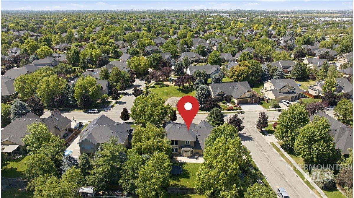 2560 W Wolf Rapids, Meridian, Idaho 83646, 4 Bedrooms, 3 Bathrooms, Residential For Sale, Price $850,000, 98991079