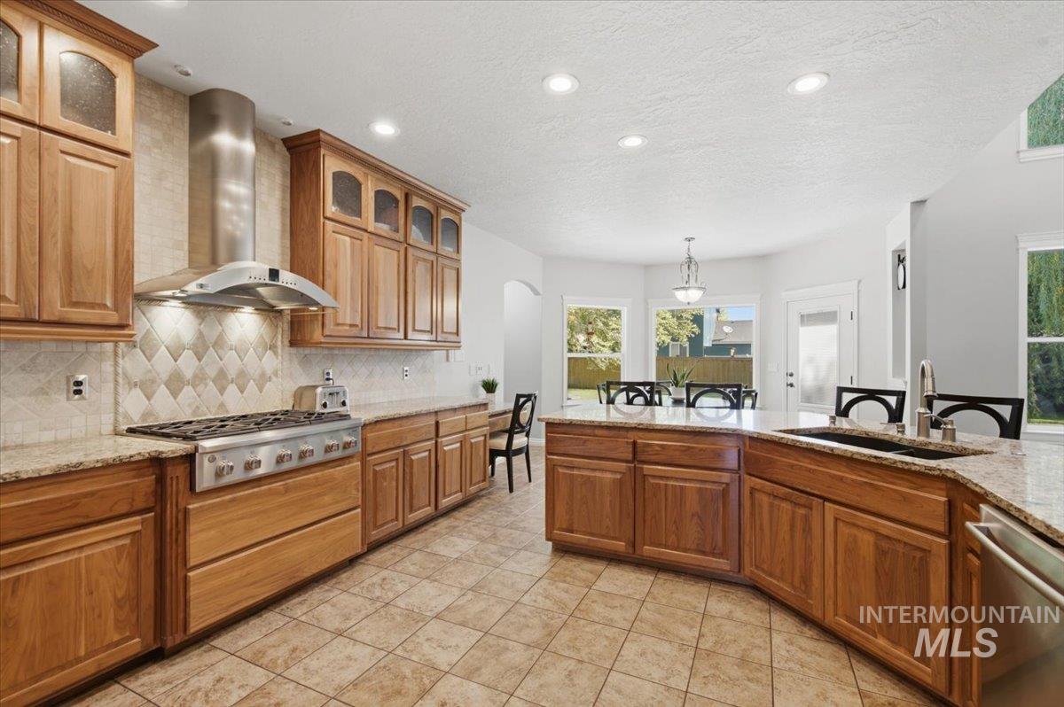 2560 W Wolf Rapids, Meridian, Idaho 83646, 4 Bedrooms, 3 Bathrooms, Residential For Sale, Price $850,000, 98991079