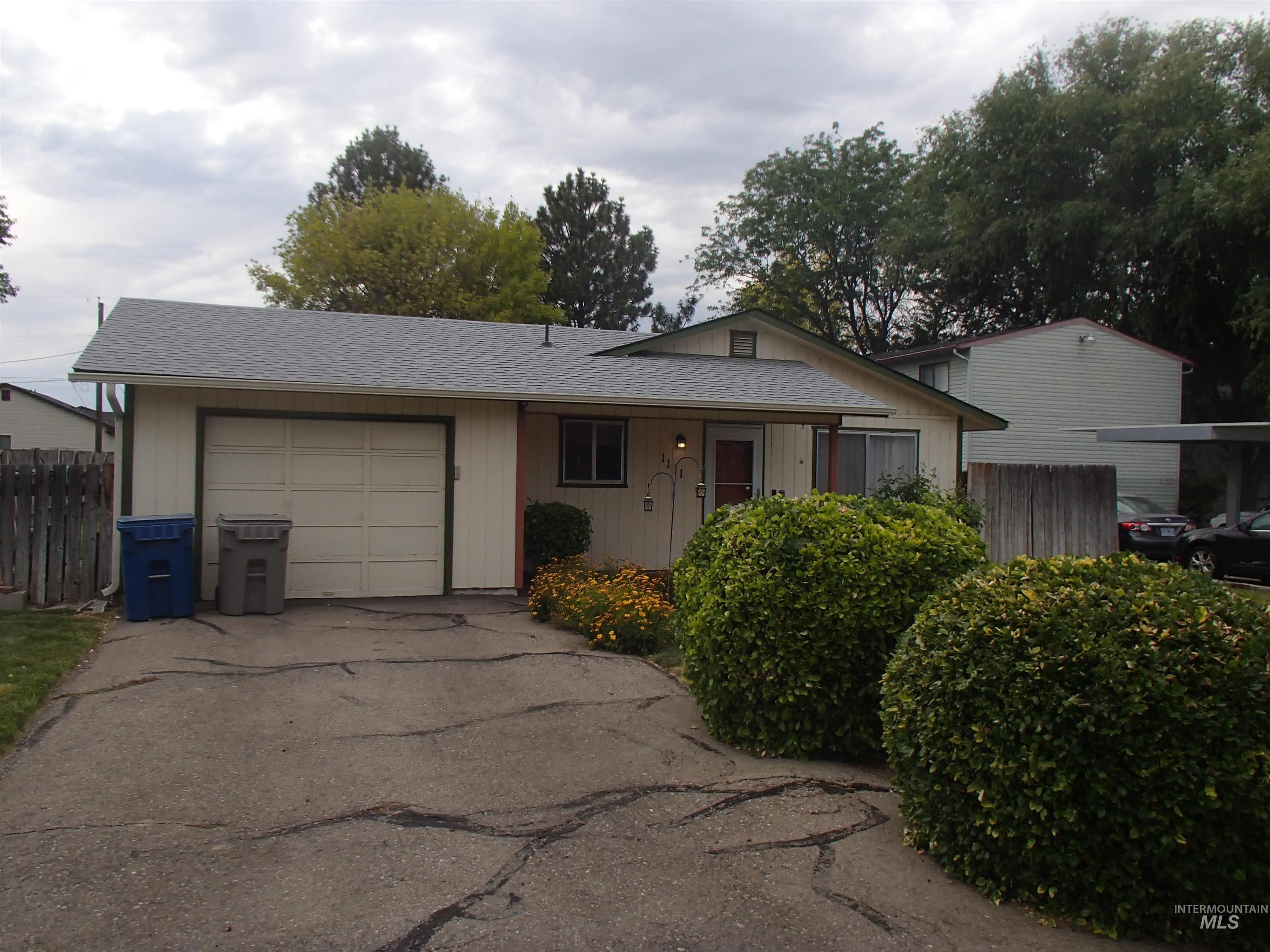 1111 S Locust, Nampa, Idaho 83686, 3 Bedrooms, 1 Bathroom, Residential For Sale, Price $314,700, 98991081