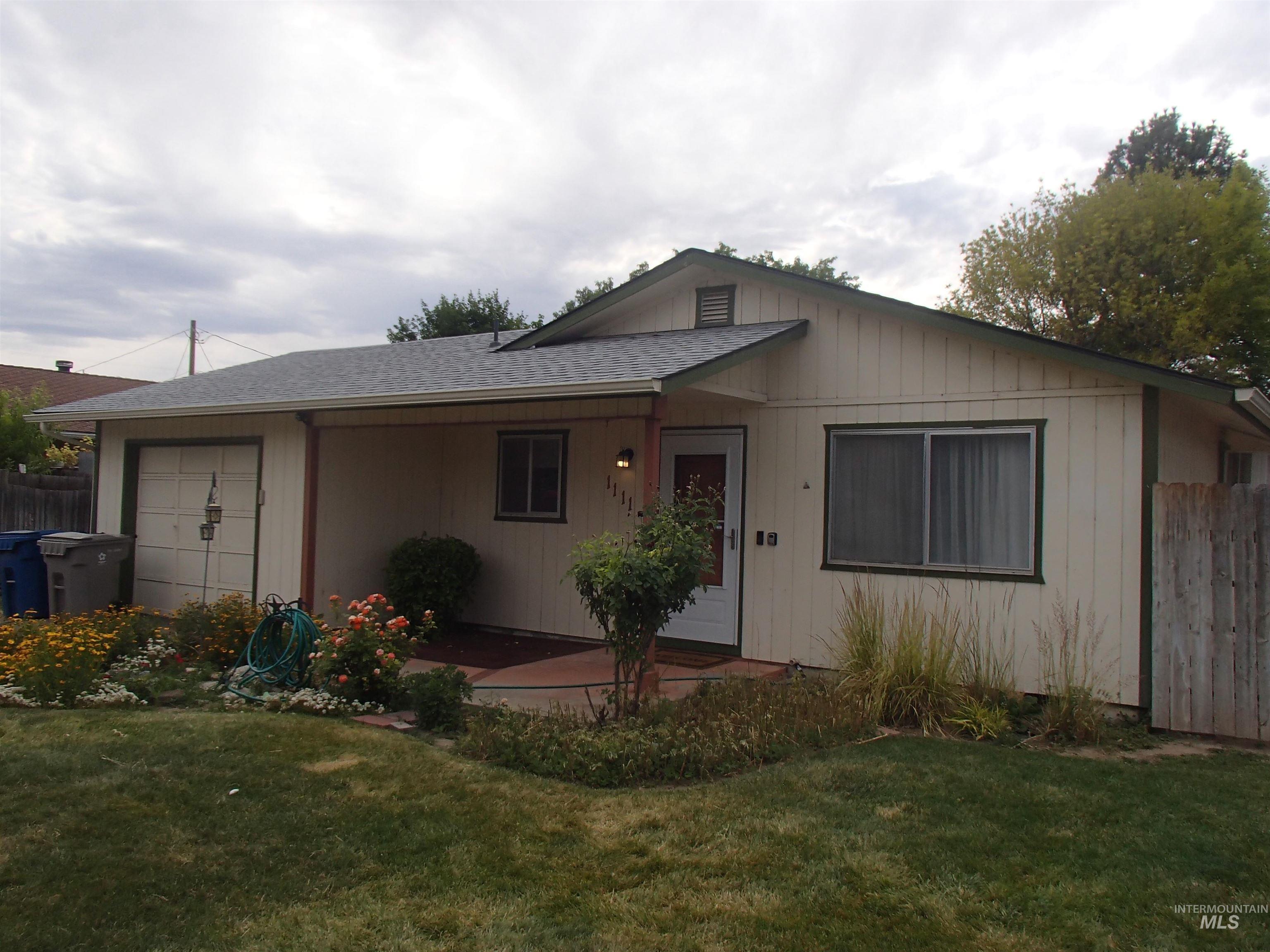 1111 S Locust, Nampa, Idaho 83686, 3 Bedrooms, 1 Bathroom, Residential For Sale, Price $314,700, 98991081