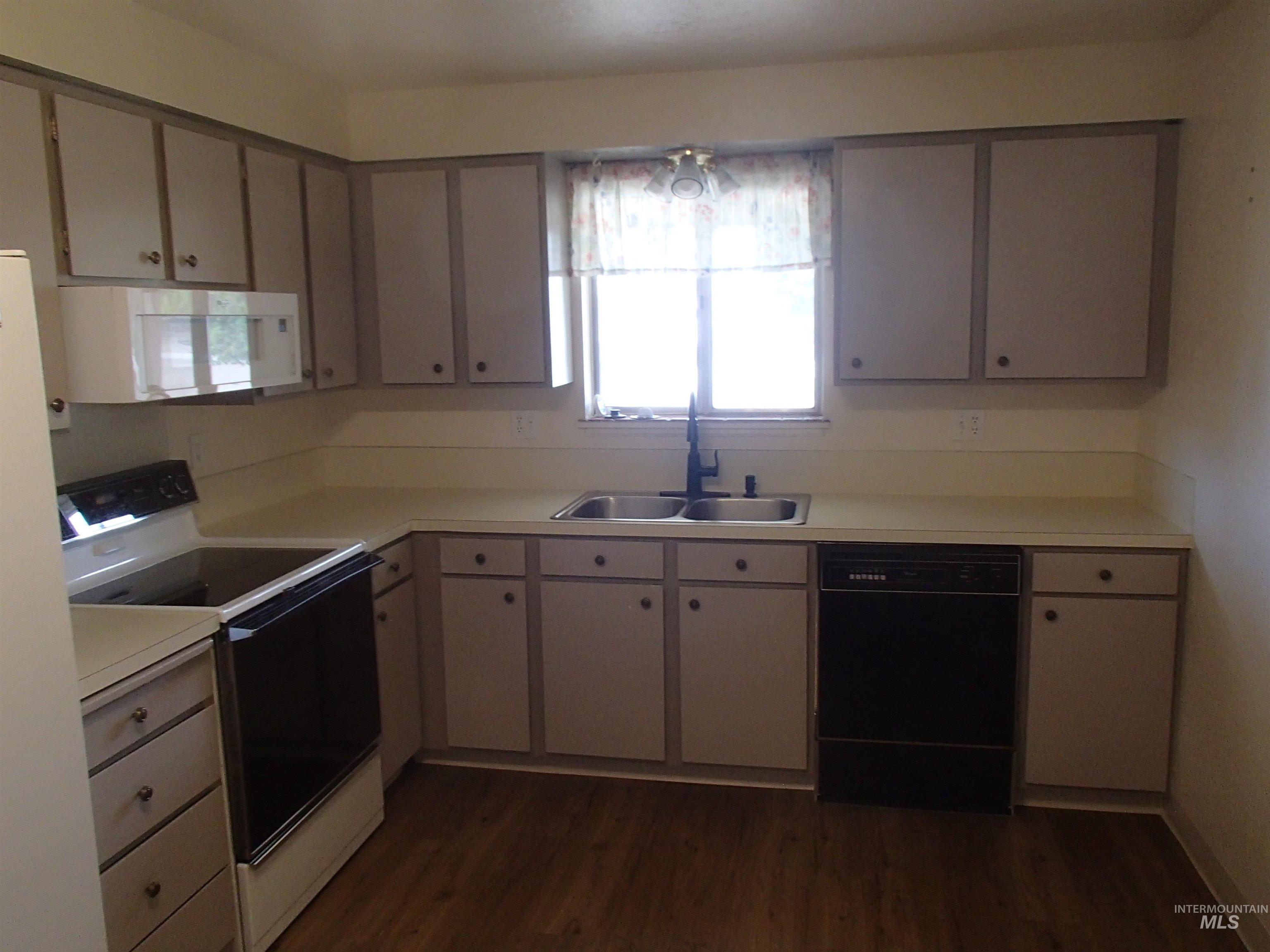 1111 S Locust, Nampa, Idaho 83686, 3 Bedrooms, 1 Bathroom, Residential For Sale, Price $314,700, 98991081
