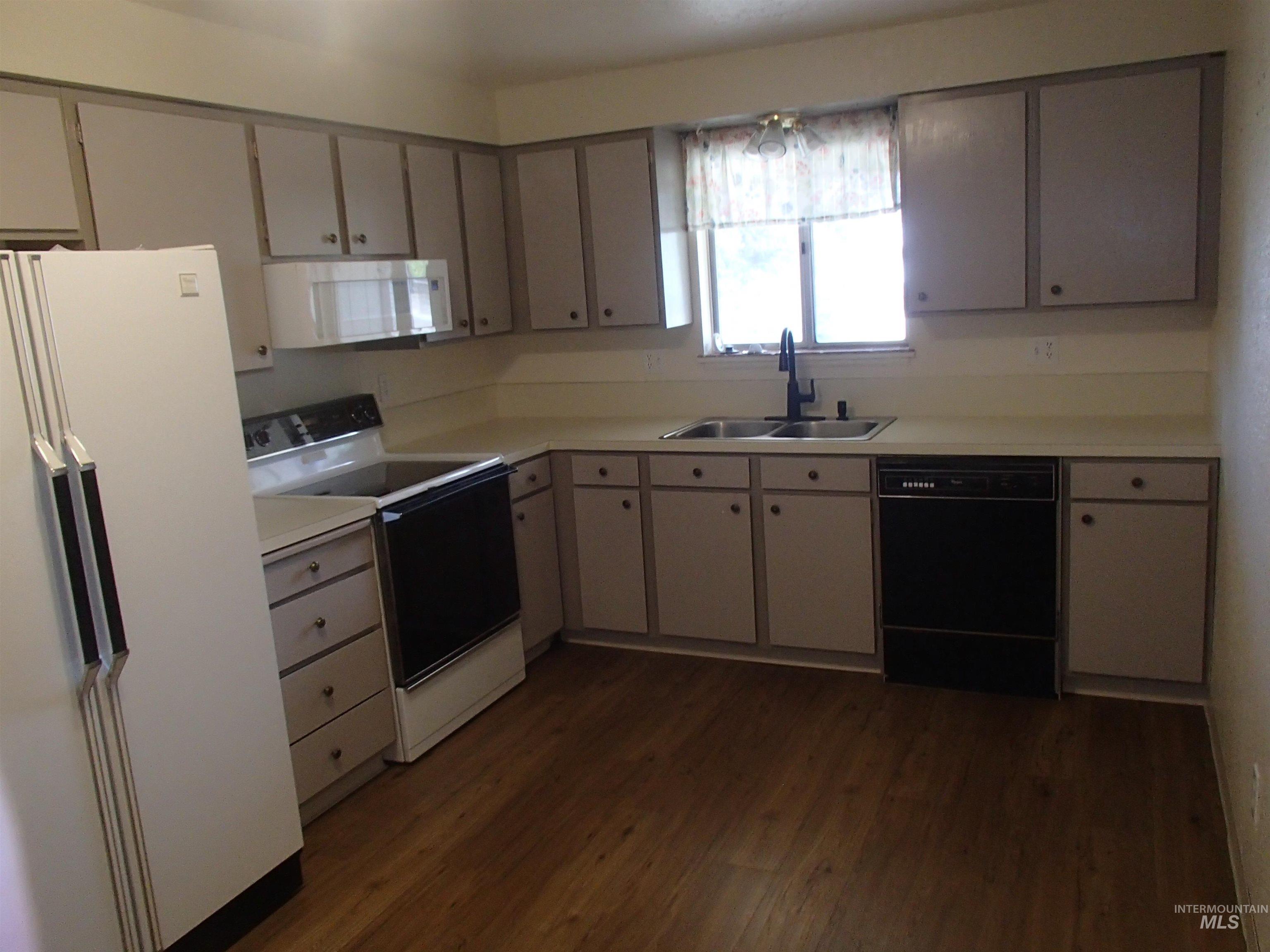 1111 S Locust, Nampa, Idaho 83686, 3 Bedrooms, 1 Bathroom, Residential For Sale, Price $314,700, 98991081