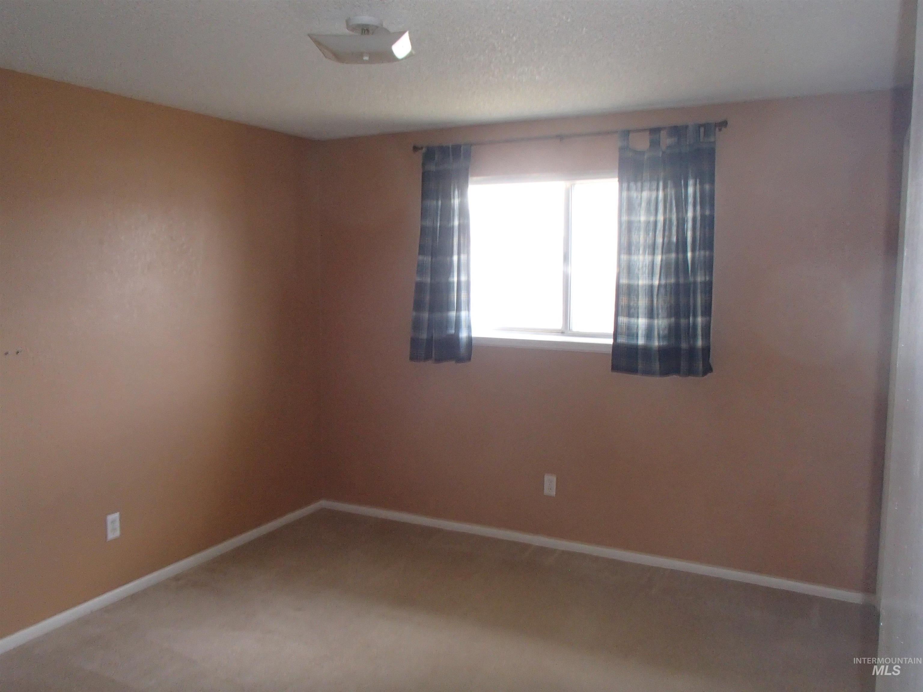 1111 S Locust, Nampa, Idaho 83686, 3 Bedrooms, 1 Bathroom, Residential For Sale, Price $314,700, 98991081