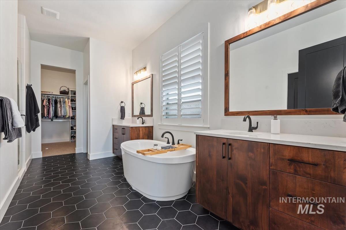 5127 W Canaston St, Meridian, Idaho 83646, 4 Bedrooms, 3 Bathrooms, Residential For Sale, Price $825,000, 98991096