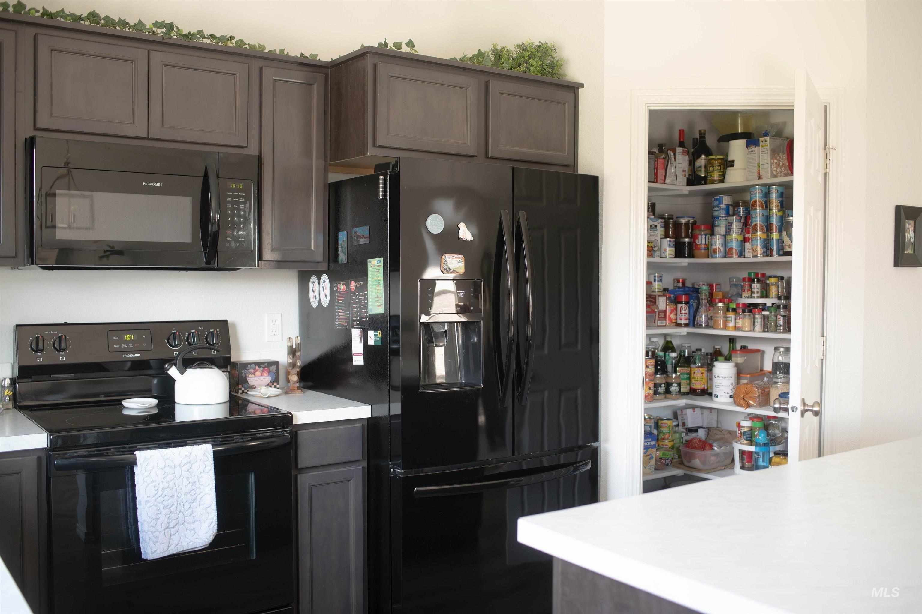 7681 E Drouillard St, Nampa, Idaho 83687, 4 Bedrooms, 2 Bathrooms, Residential For Sale, Price $438,990,MLS 98991097