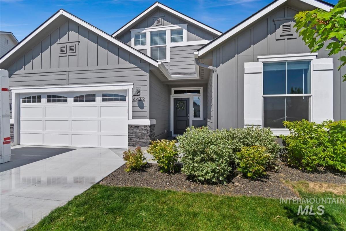 4432 N Maplestone Av, Meridian, Idaho 83646, 3 Bedrooms, 2 Bathrooms, Residential For Sale, Price $467,000,MLS 98991099