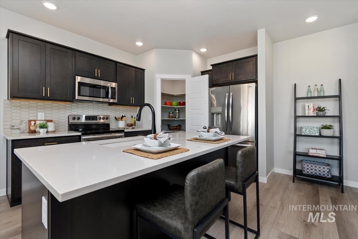 4432 N Maplestone Av, Meridian, Idaho 83646, 3 Bedrooms, 2 Bathrooms, Residential For Sale, Price $467,000,MLS 98991099