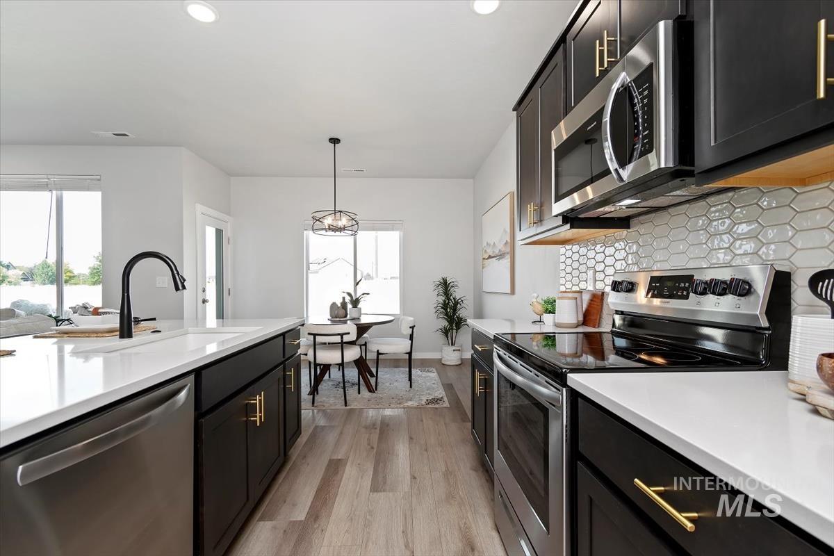 4432 N Maplestone Av, Meridian, Idaho 83646, 3 Bedrooms, 2 Bathrooms, Residential For Sale, Price $467,000,MLS 98991099