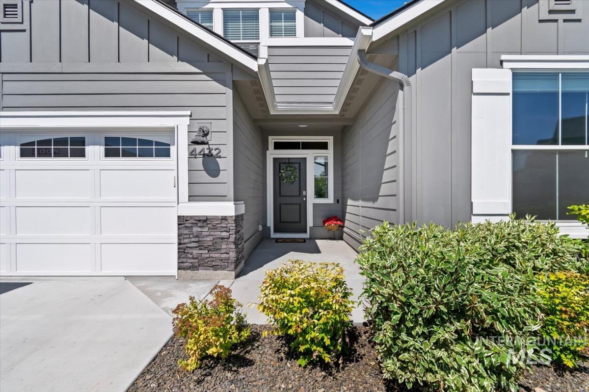 4432 N Maplestone Av, Meridian, Idaho 83646, 3 Bedrooms, 2 Bathrooms, Residential For Sale, Price $467,000,MLS 98991099