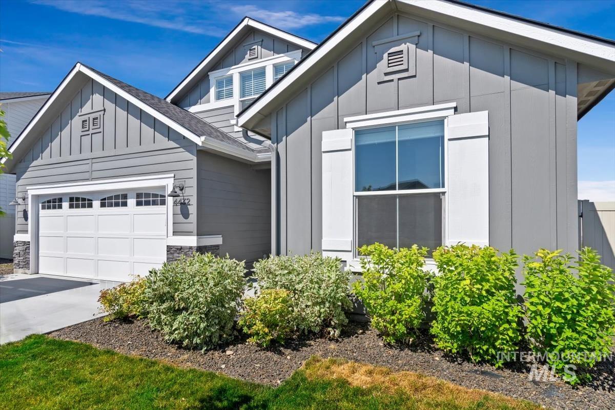 4432 N Maplestone Av, Meridian, Idaho 83646, 3 Bedrooms, 2 Bathrooms, Residential For Sale, Price $467,000,MLS 98991099