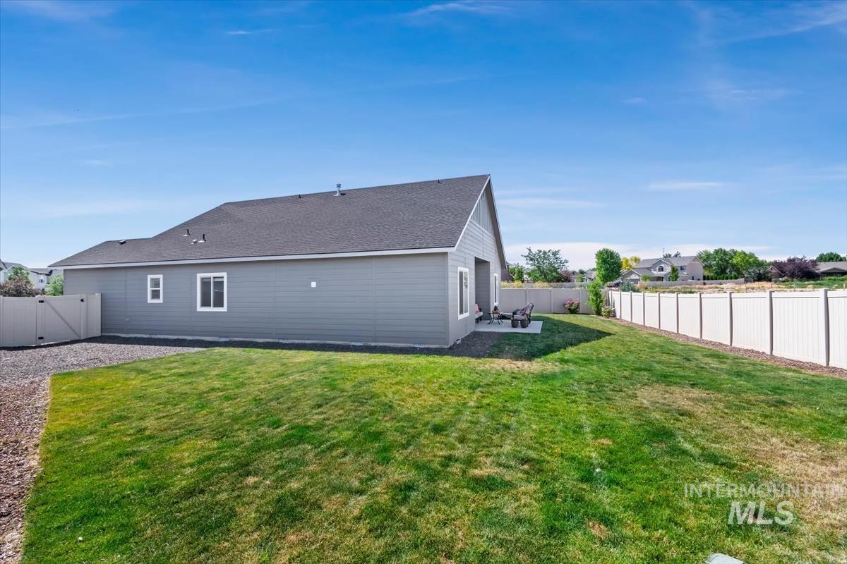 4432 N Maplestone Av, Meridian, Idaho 83646, 3 Bedrooms, 2 Bathrooms, Residential For Sale, Price $467,000,MLS 98991099