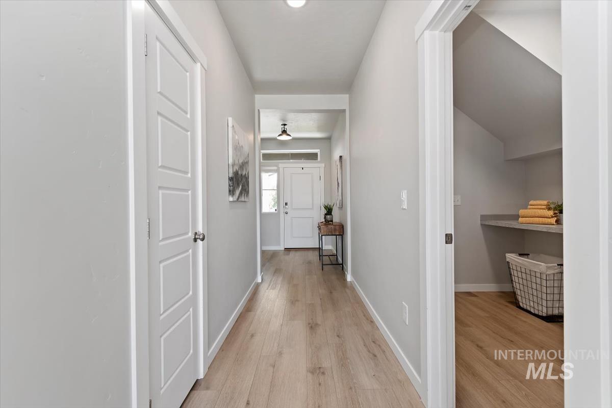 4432 N Maplestone Av, Meridian, Idaho 83646, 3 Bedrooms, 2 Bathrooms, Residential For Sale, Price $467,000,MLS 98991099